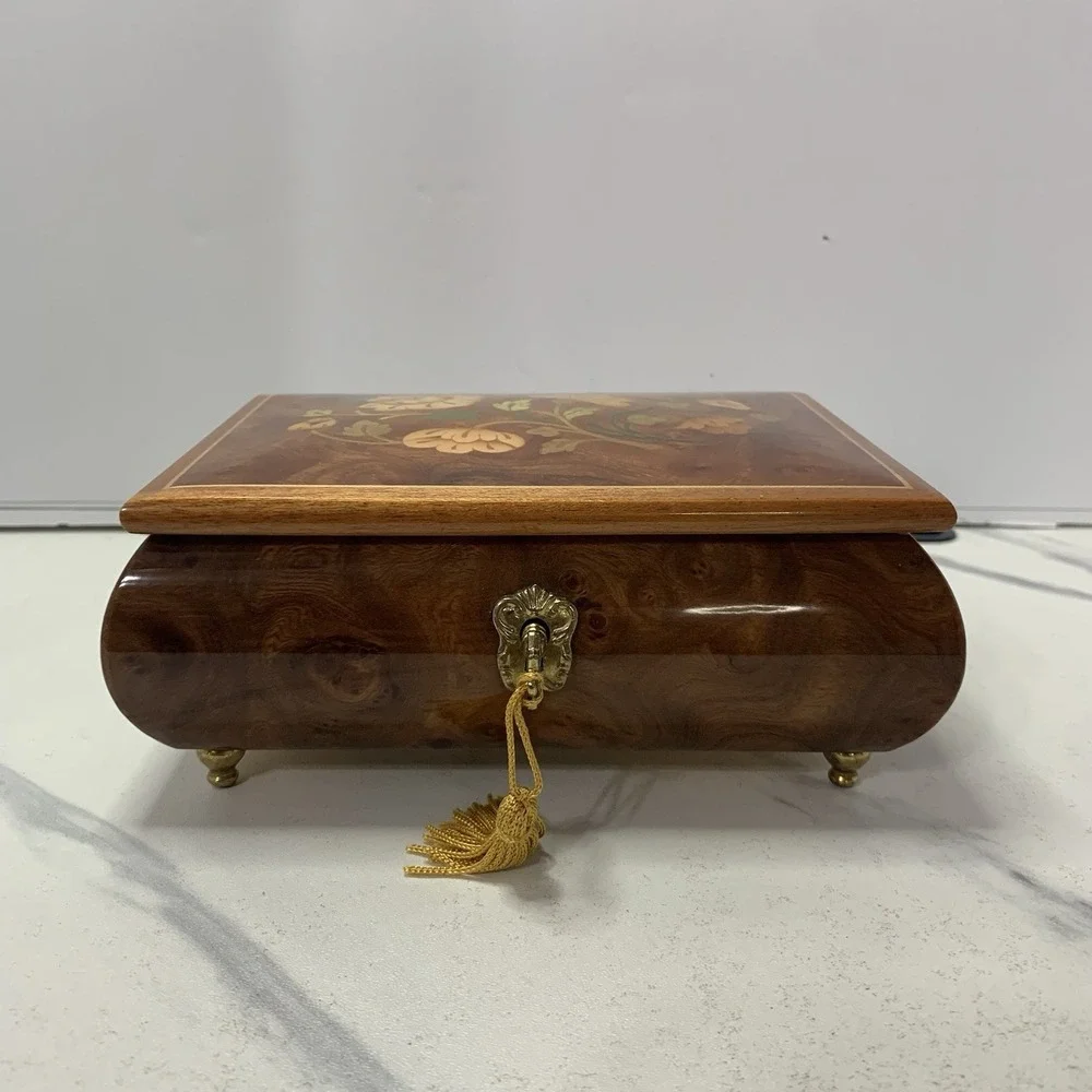 Sorrento Wood Veneer Music Jewelry Box w Key, Reuge Movement Memory